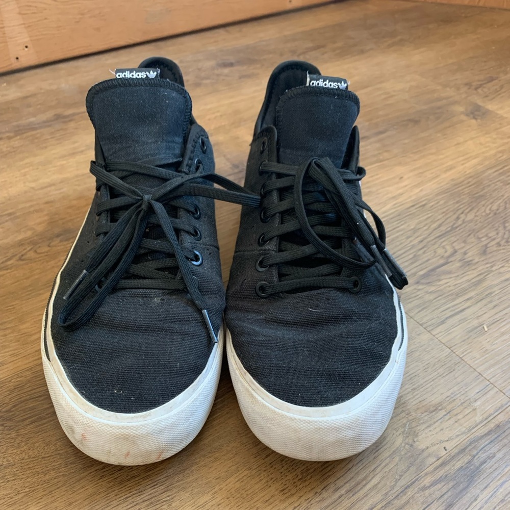 Adidas Sabalo Sneaker